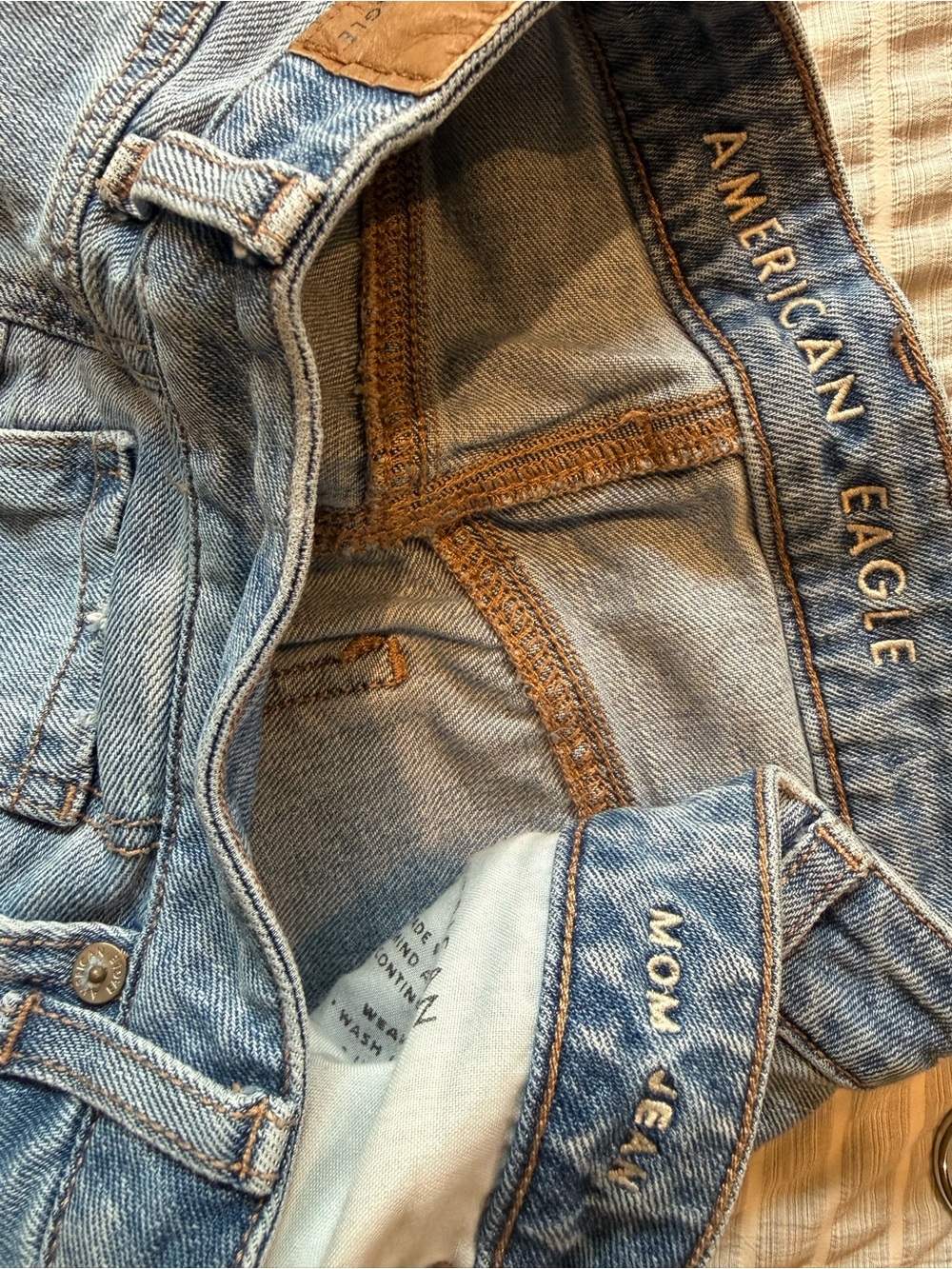 American Eagle Ripped Mom Jean - Picture 3 of 4